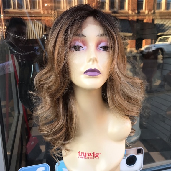 Chicago wig sale ombré blonde brown curly … - Picture 1 of 8
